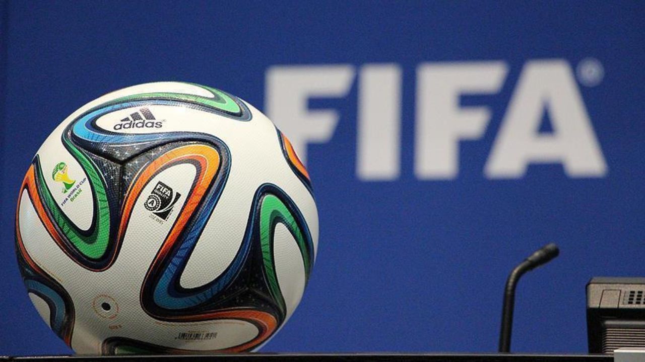 FIFA là tổ chức cao nhất, chịu trách nhiệm tổ chức các giải đấu bóng đá lớn nhất thế giới